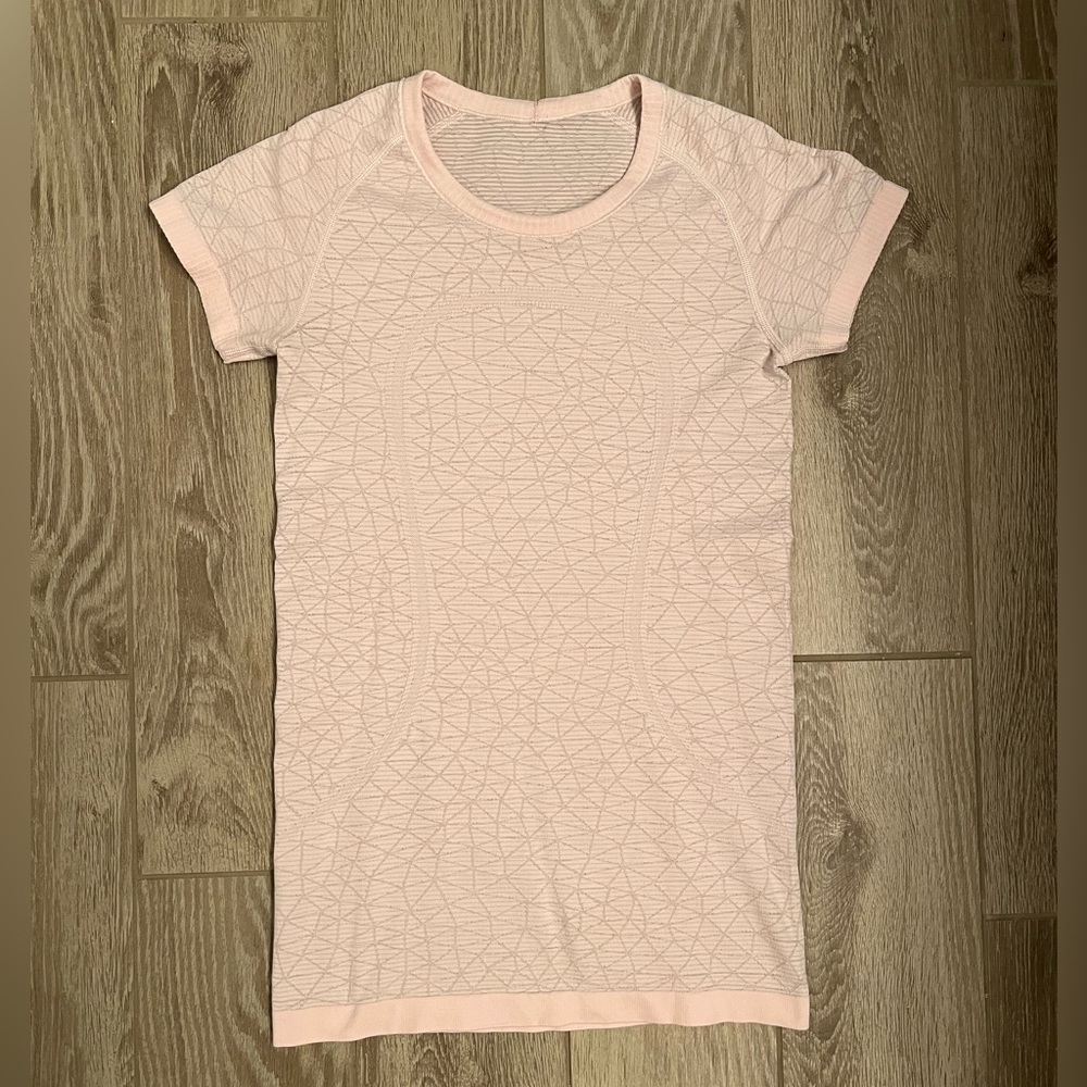 LULULEMON Swiftly Tech Short Sleeve Top
